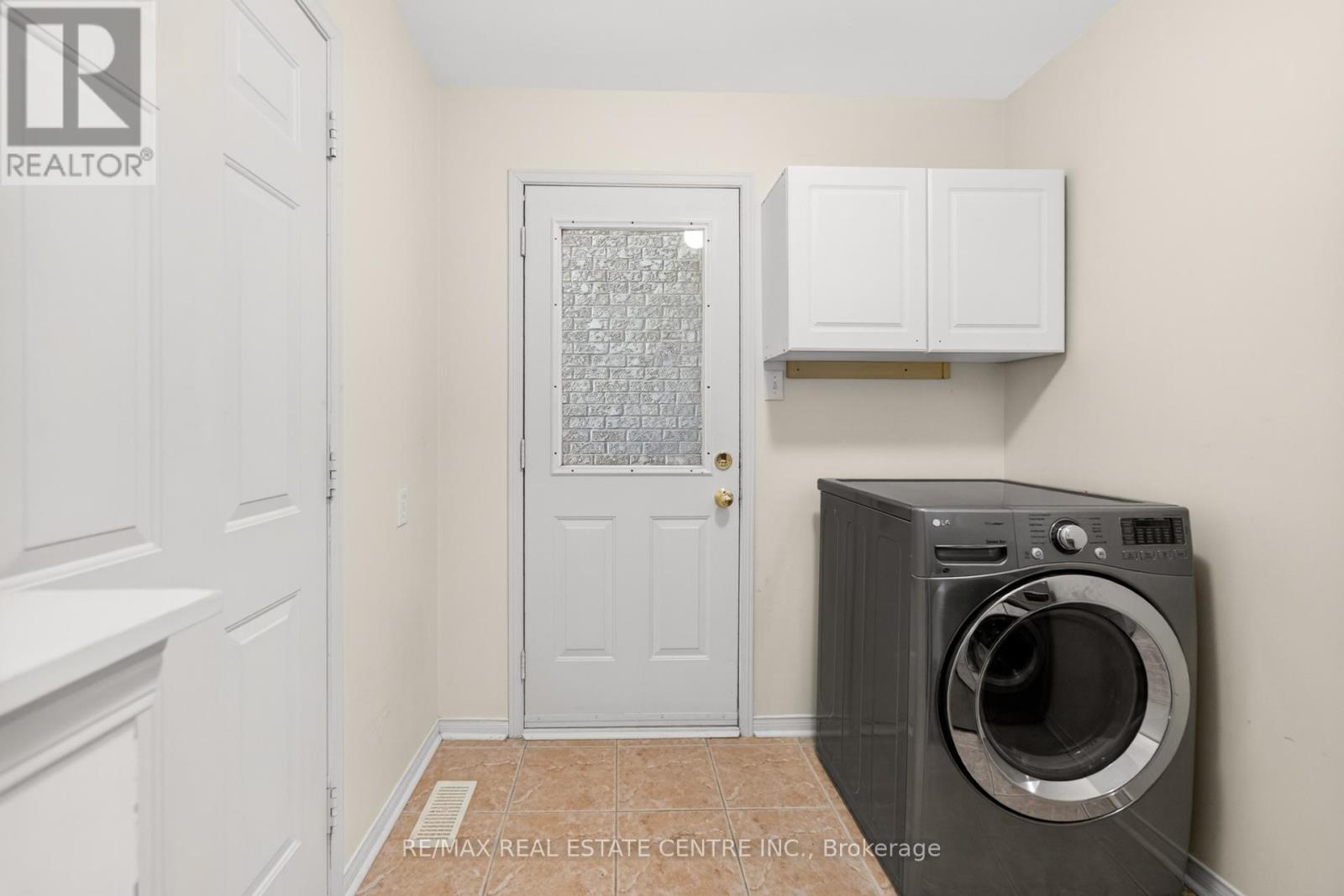 41 Sunnyview Road, Brampton (Fletcher's Meadow), Ontario  L7A 3E4 - Photo 19 - W12635702