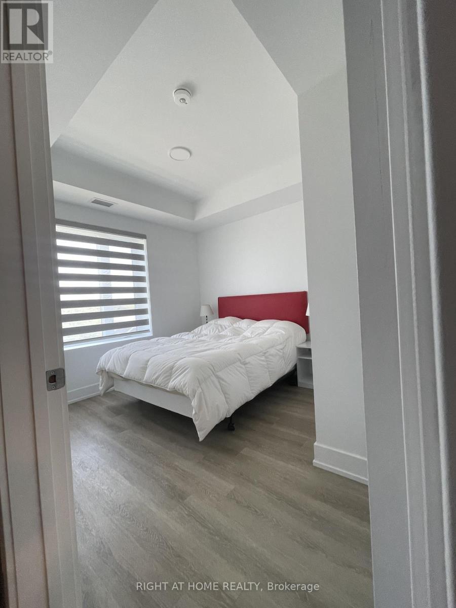 304 - 19b West Street N, Kawartha Lakes, Ontario  K0M 1N0 - Photo 11 - X12635690