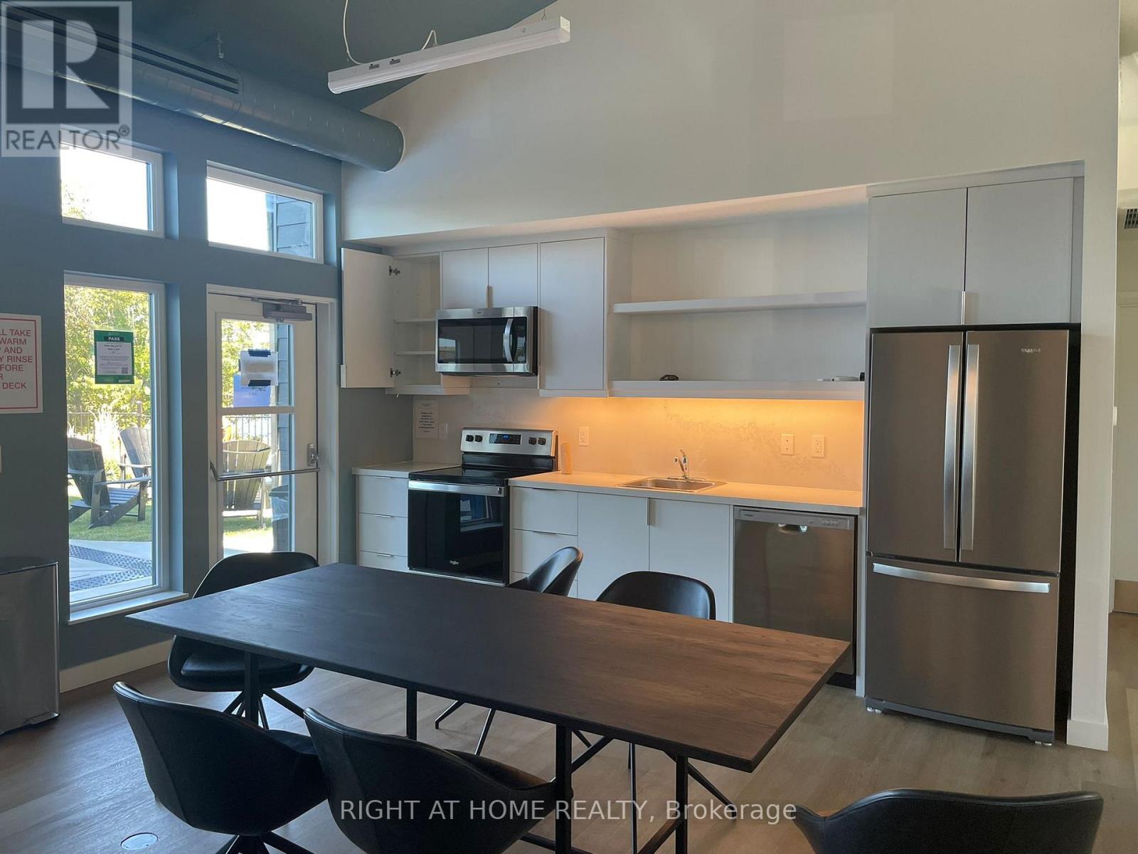 304 - 19b West Street N, Kawartha Lakes, Ontario  K0M 1N0 - Photo 18 - X12635690