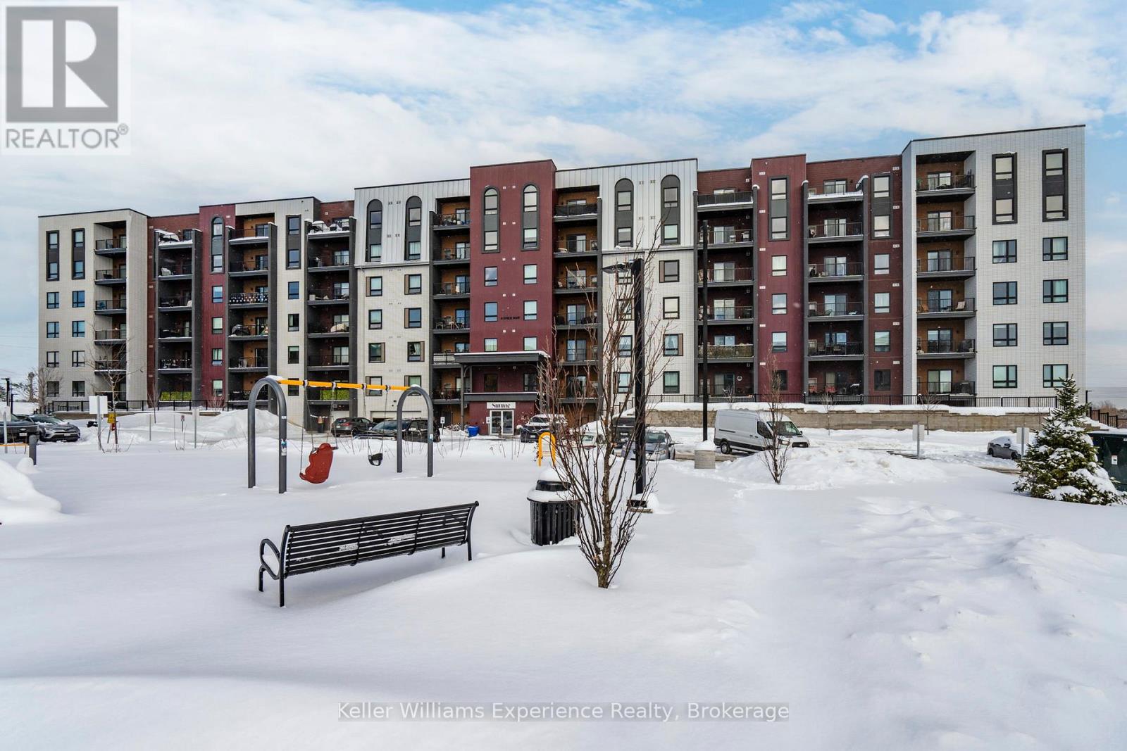 216 - 4 SPICE WAY, barrie, Ontario