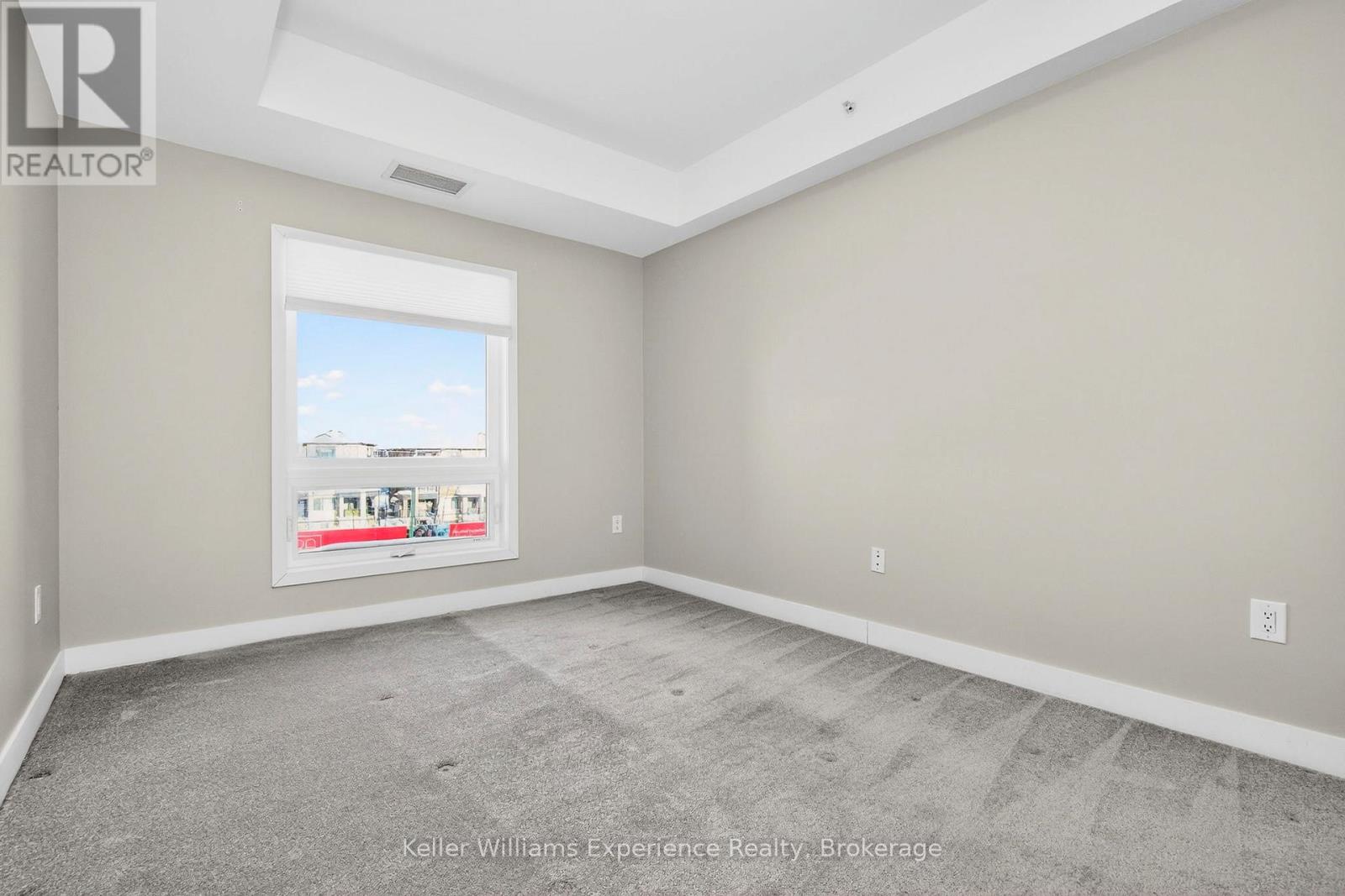 216 - 4 Spice Way, Barrie, Ontario  L9J 0M2 - Photo 20 - S12635724