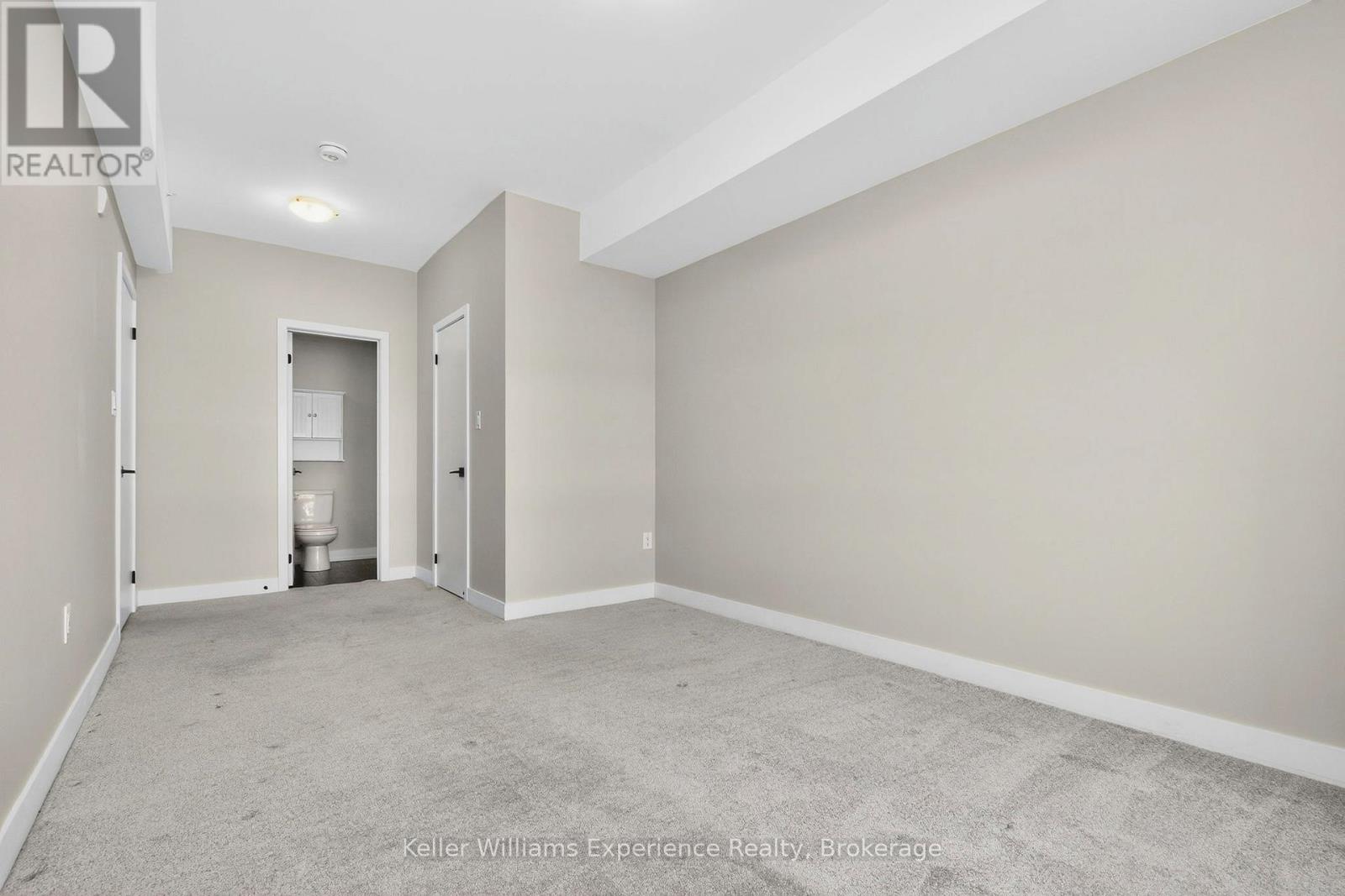 216 - 4 Spice Way, Barrie, Ontario  L9J 0M2 - Photo 21 - S12635724