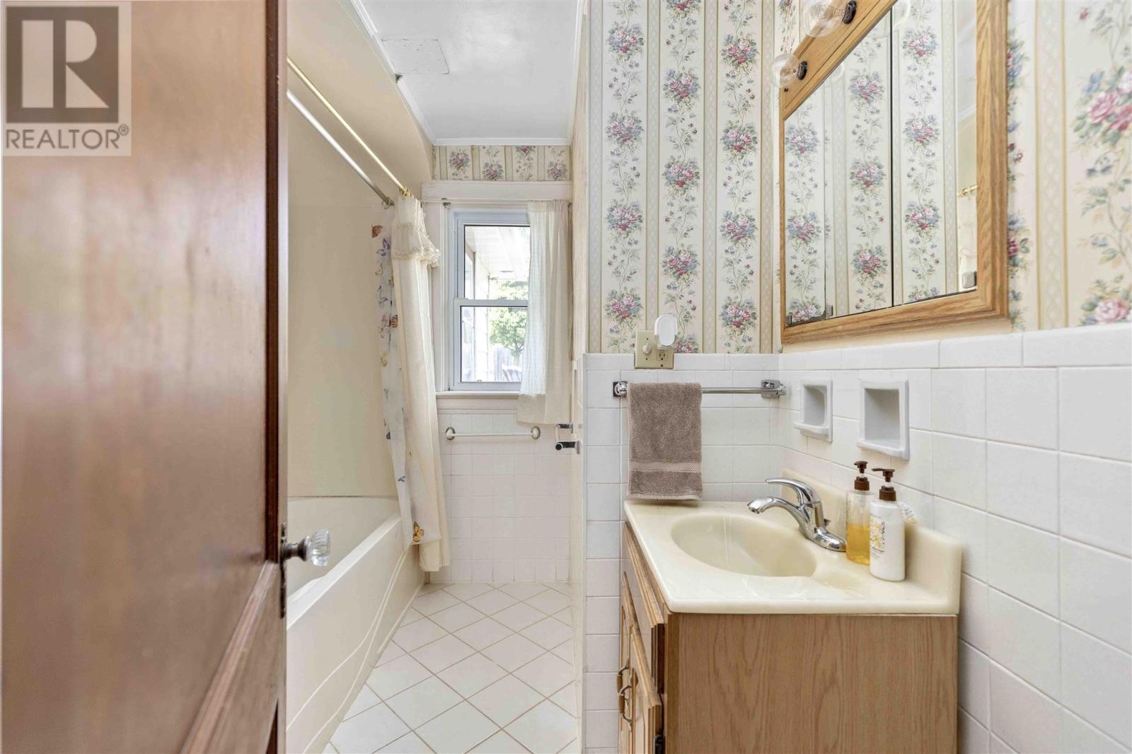 728-730 Wellington St E, Sault Ste. Marie, Ontario  P6A 2M7 - Photo 21 - SM251417