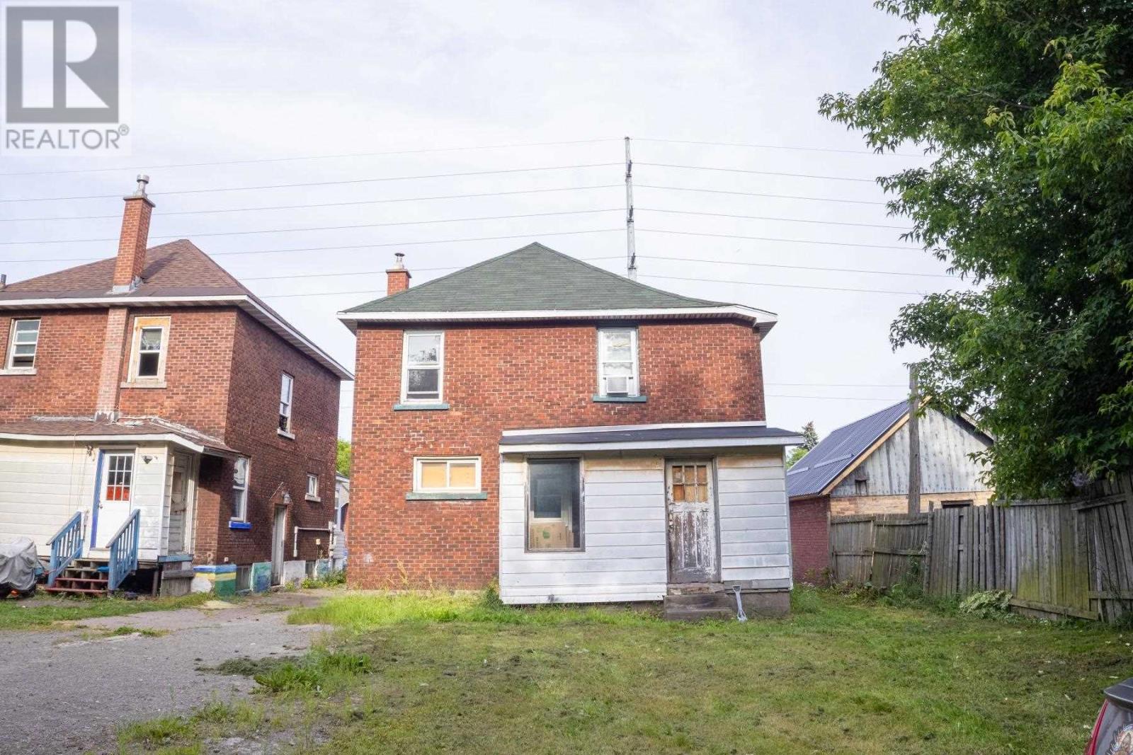 159 Hudson St, Sault Ste. Marie, Ontario P6A 1T3 - Photo 3 - SM252771