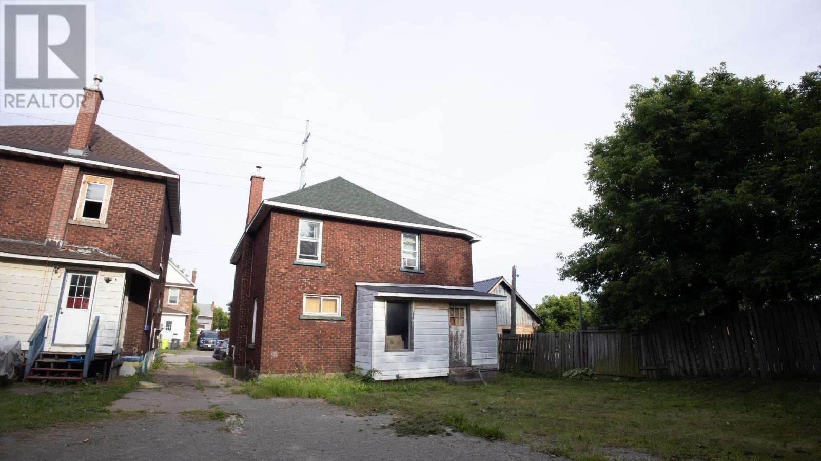 159 Hudson St, Sault Ste. Marie, Ontario P6A 1T3 - Photo 5 - SM252771