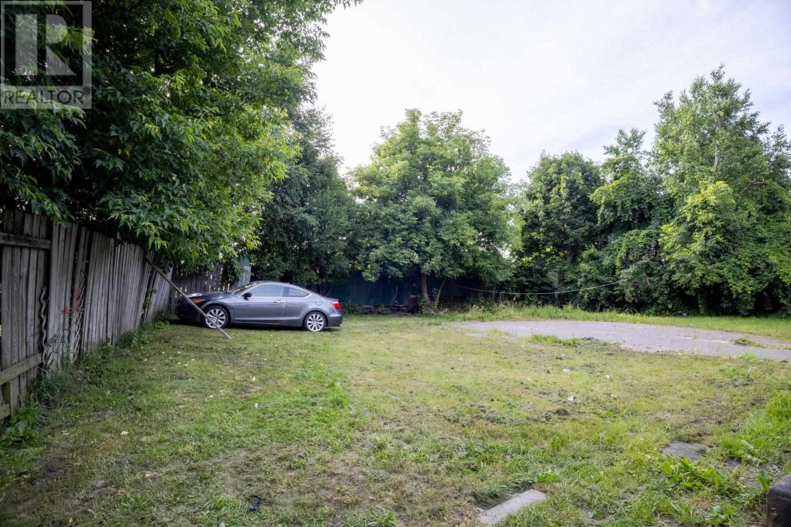 159 Hudson St, Sault Ste. Marie, Ontario P6A 1T3 - Photo 6 - SM252771