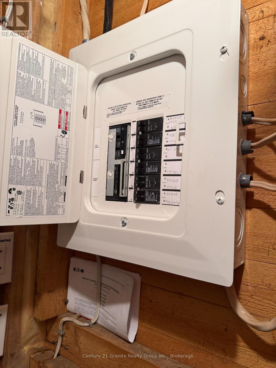 1028 Crabbe Lane, Dysart Et Al, Ontario K0M 1S0 - Photo 21 - X12635716