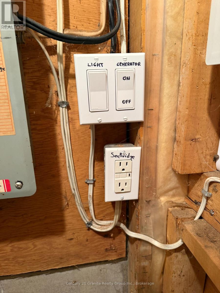 1028 Crabbe Lane, Dysart Et Al, Ontario K0M 1S0 - Photo 22 - X12635716