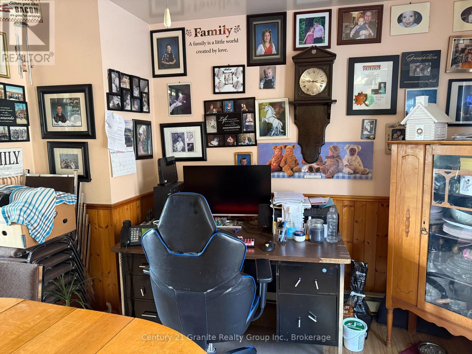 1028 Crabbe Lane, Dysart Et Al, Ontario K0M 1S0 - Photo 4 - X12635716