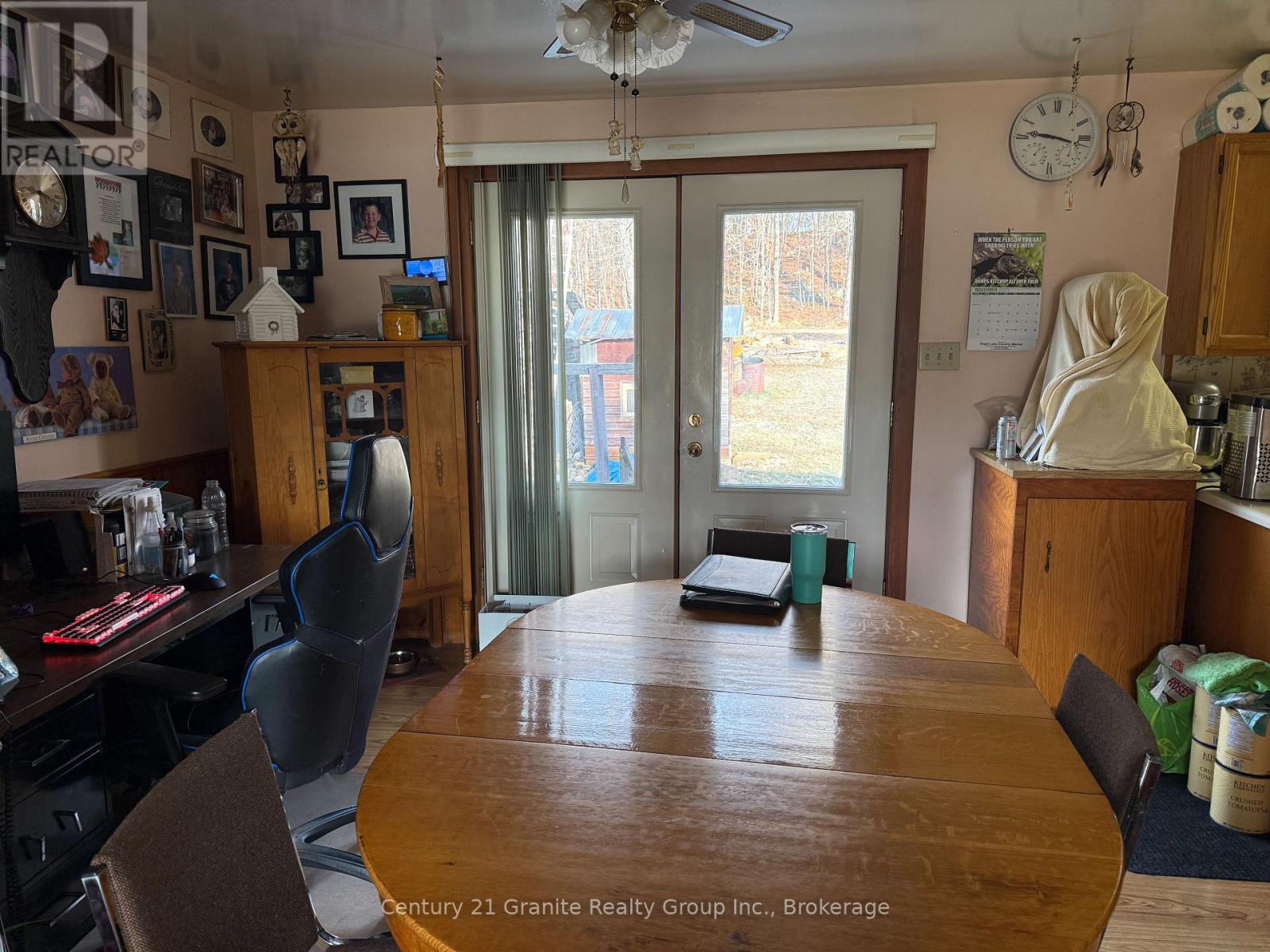 1028 Crabbe Lane, Dysart Et Al, Ontario K0M 1S0 - Photo 5 - X12635716