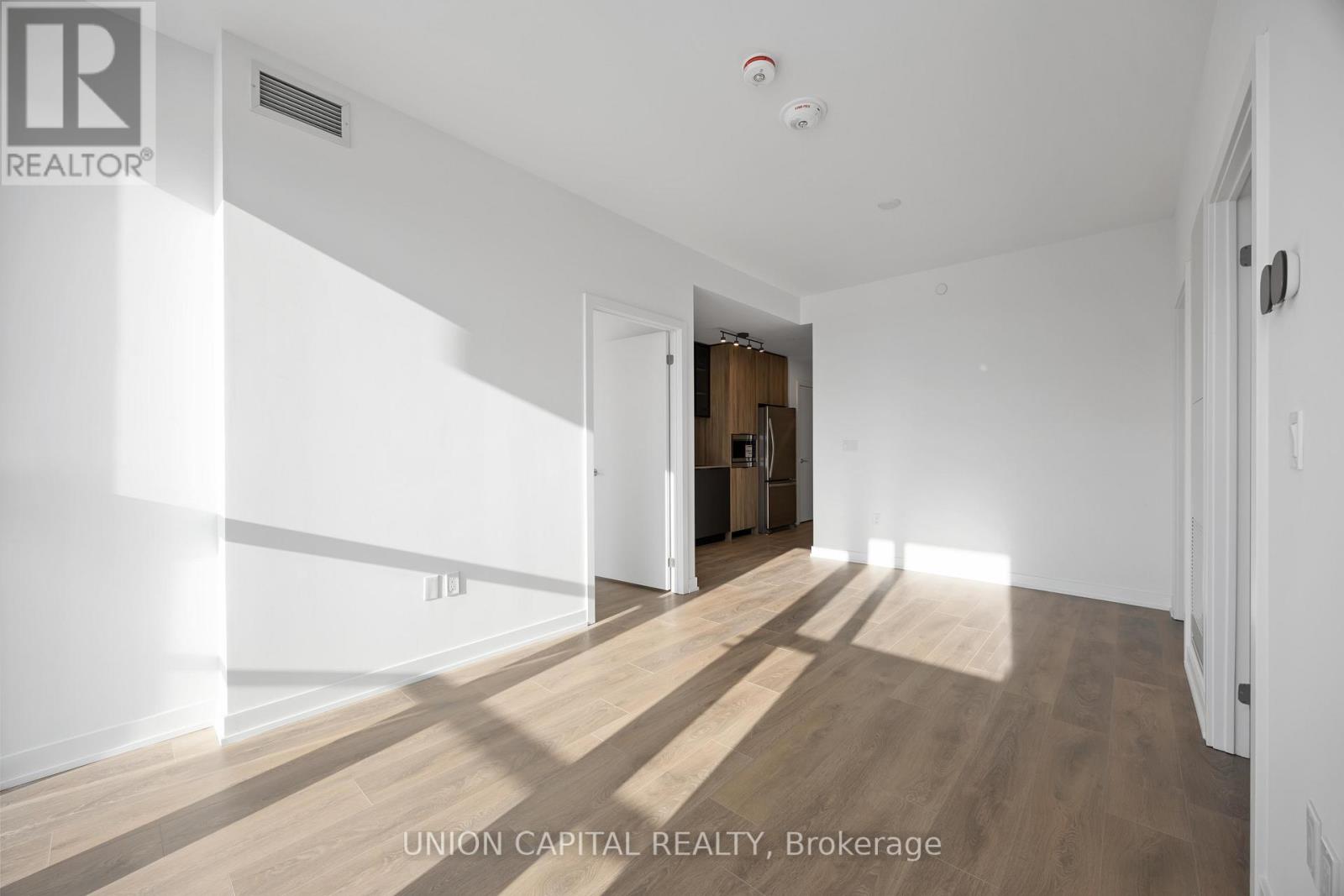 710 - 1037 The Queensway, Toronto (Islington-City Centre West), Ontario  M8Z 6C7 - Photo 8 - W12632288