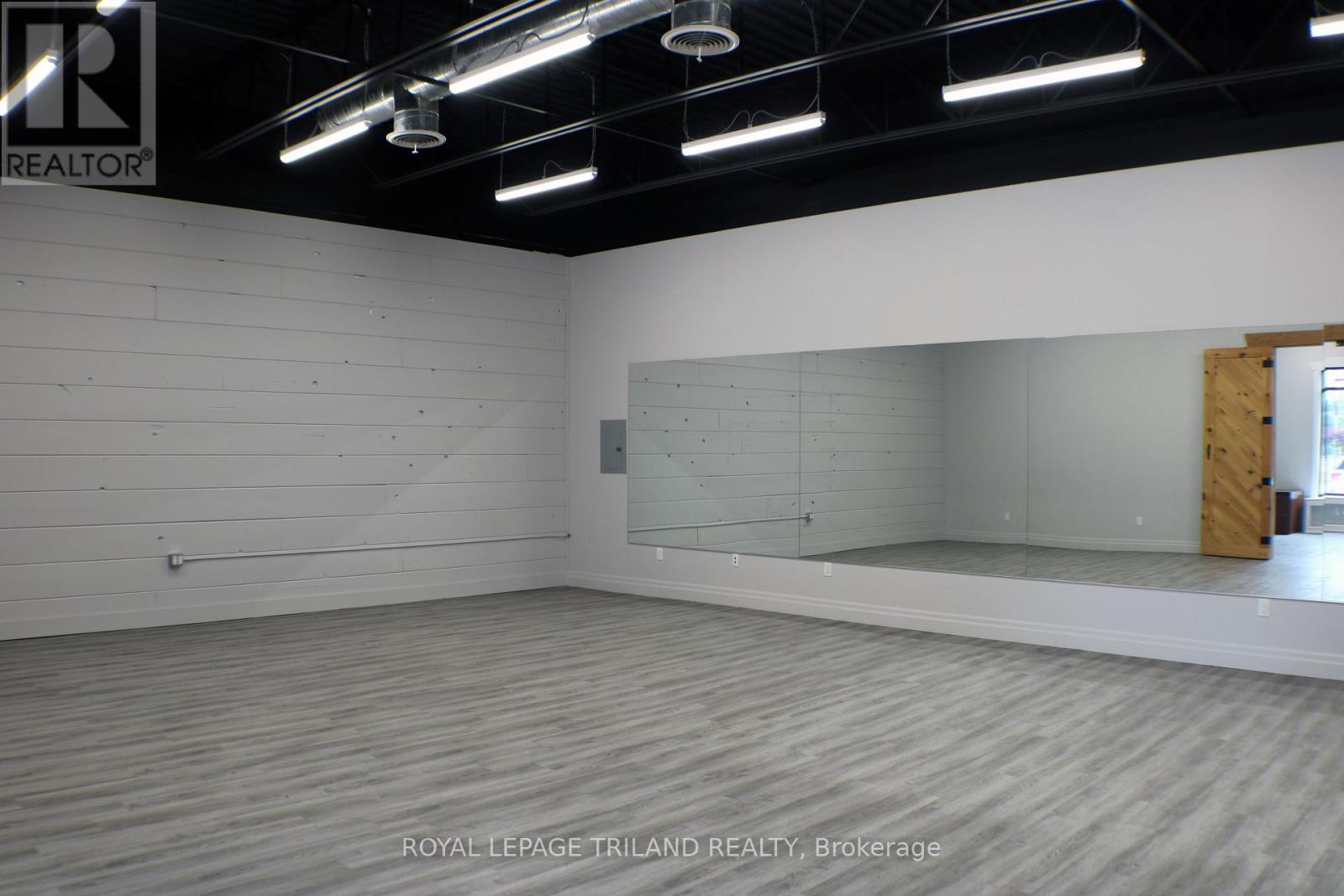 103 - 613 Talbot Street, St. Thomas, Ontario  N5P 1C6 - Photo 8 - X12635748