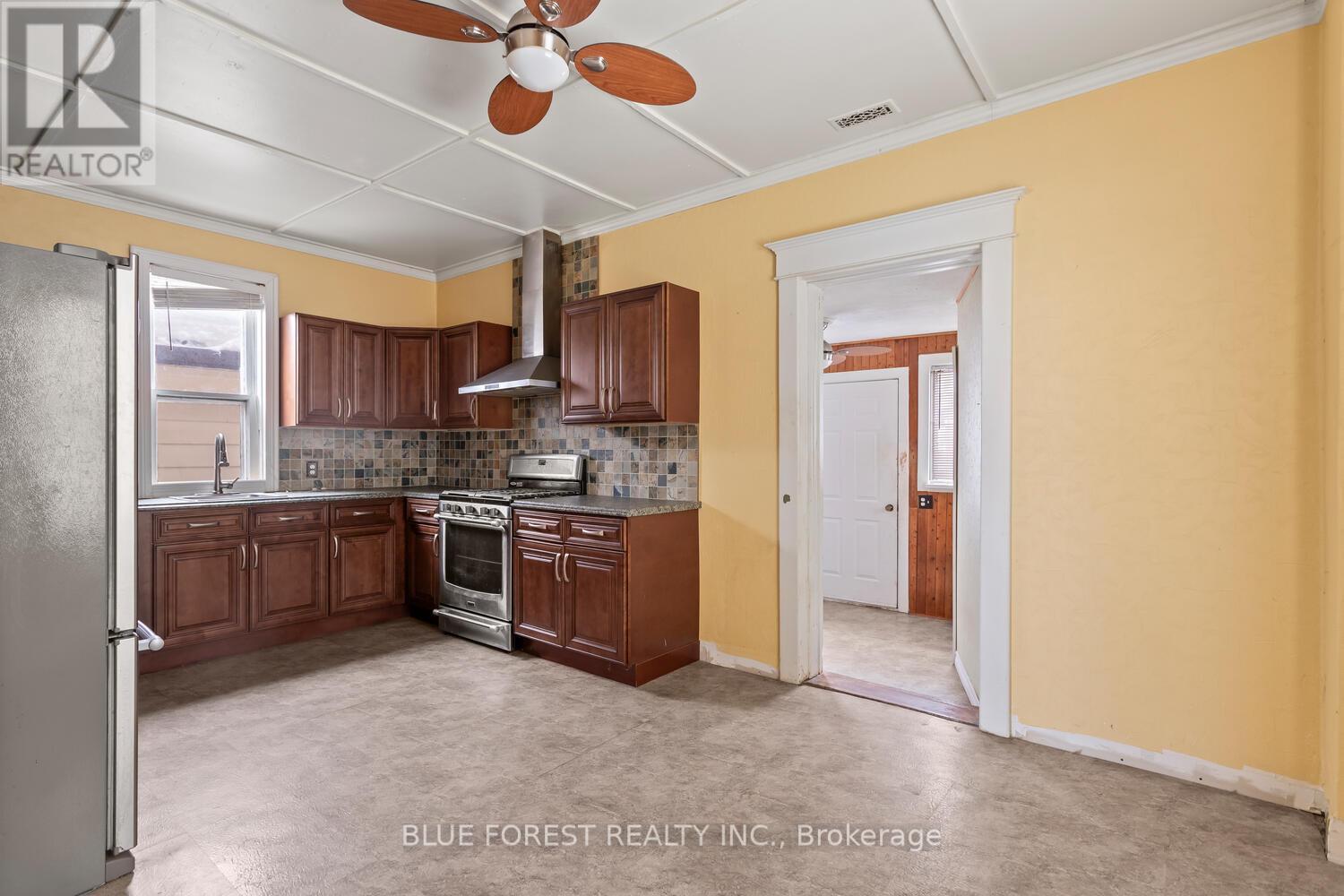 392 Spruce Street, London East (East H), Ontario  N5W 4N7 - Photo 11 - X12635754