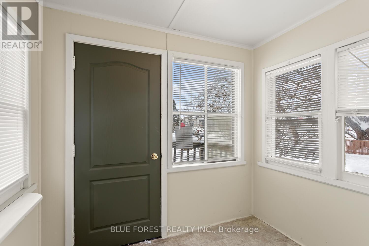 392 Spruce Street, London East (East H), Ontario  N5W 4N7 - Photo 5 - X12635754