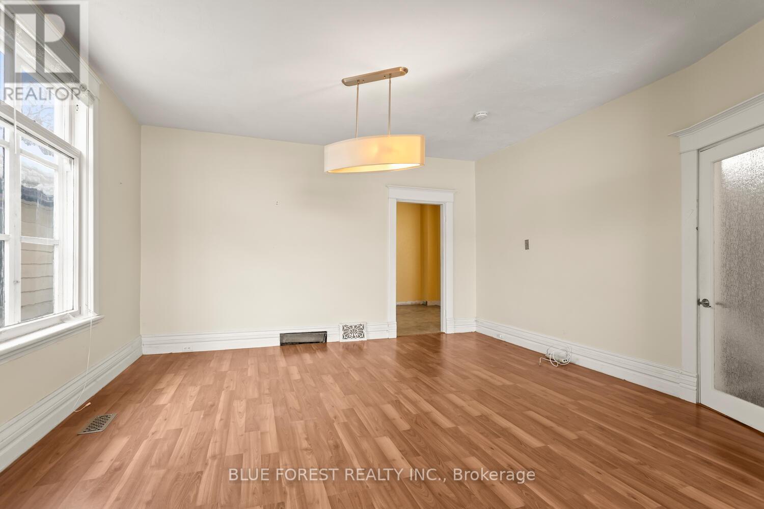 392 Spruce Street, London East (East H), Ontario  N5W 4N7 - Photo 9 - X12635754