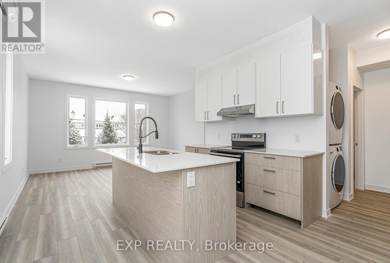 Unit A - 1369 Louis Lane, Ottawa, Ontario  K1B 3P2 - Photo 2 - X12635742