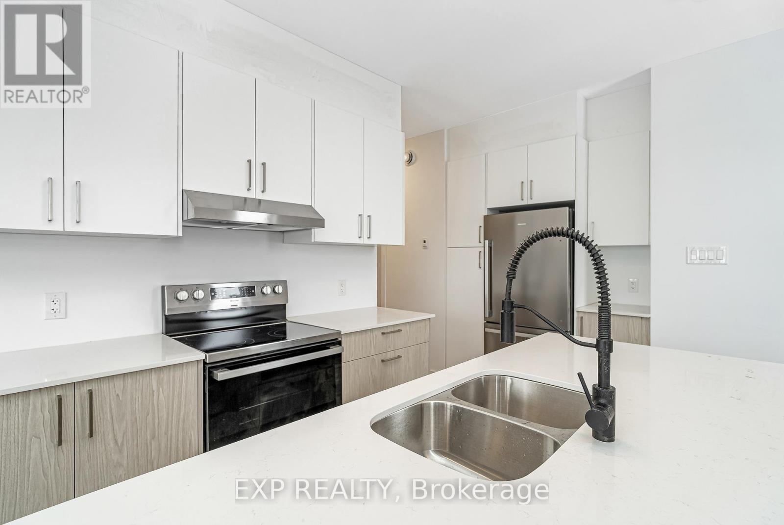 Unit A - 1369 Louis Lane, Ottawa, Ontario  K1B 3P2 - Photo 3 - X12635742