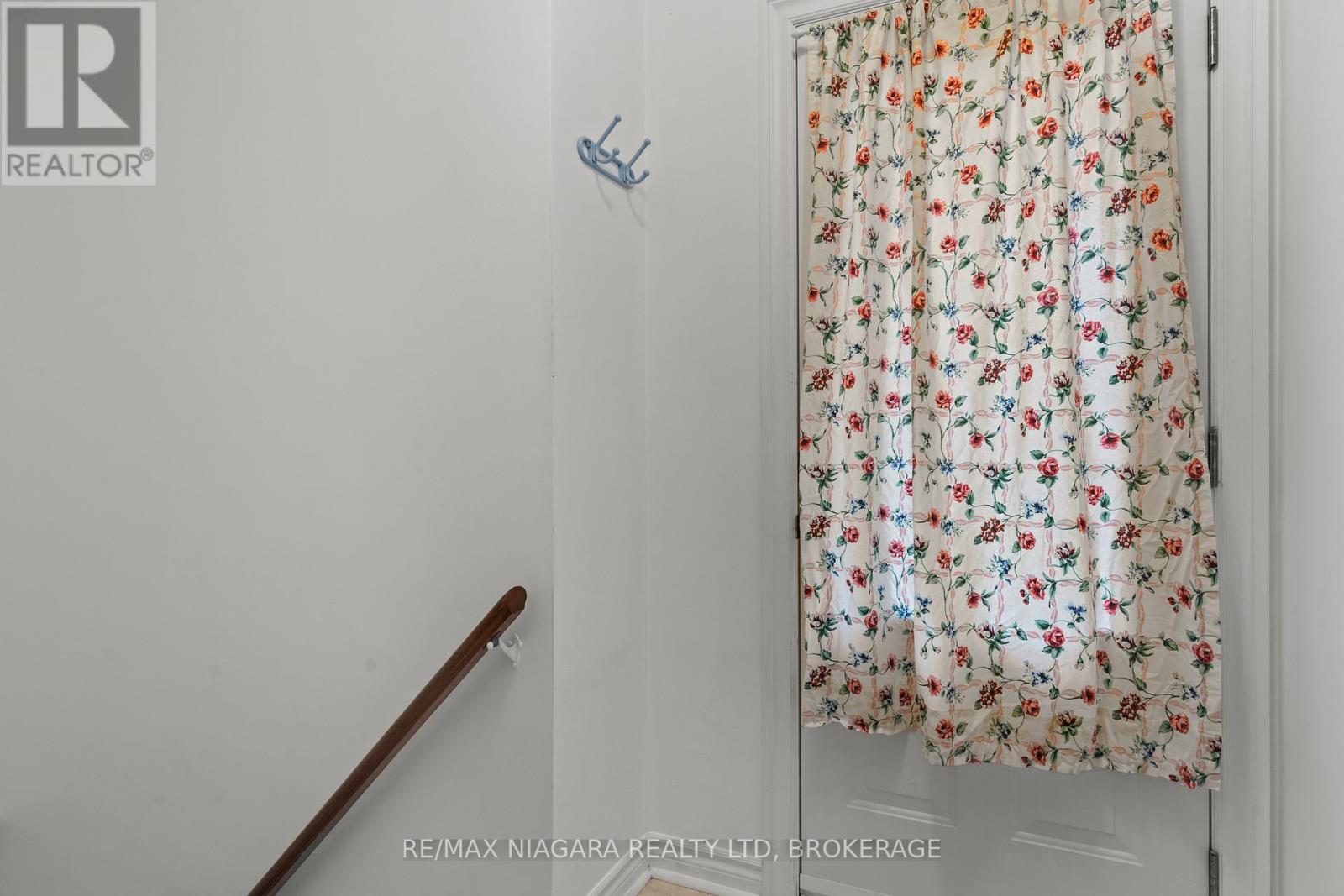 50 Royal Manor Drive, St. Catharines (Carlton/bunting), Ontario  L2M 4L6 - Photo 18 - X12635738