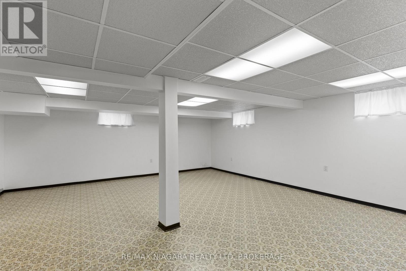 50 Royal Manor Drive, St. Catharines (Carlton/bunting), Ontario  L2M 4L6 - Photo 22 - X12635738