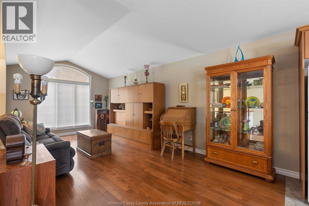 151 Maidstone Avenue East, Essex, Ontario N8M 2J7 - Photo 7 - 25031718