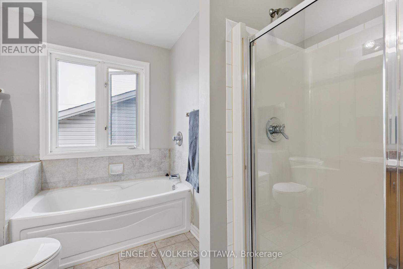 507 Salzburg Drive, Ottawa, Ontario  K4A 0C6 - Photo 24 - X12576428