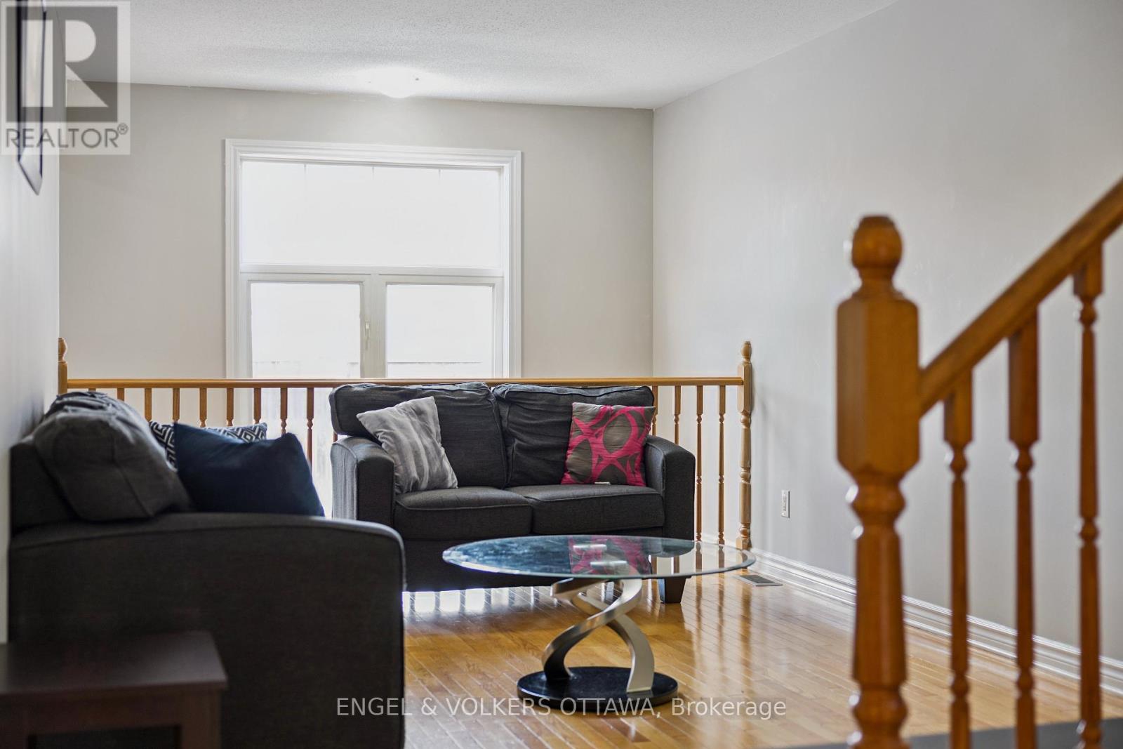 507 Salzburg Drive, Ottawa, Ontario  K4A 0C6 - Photo 9 - X12576428