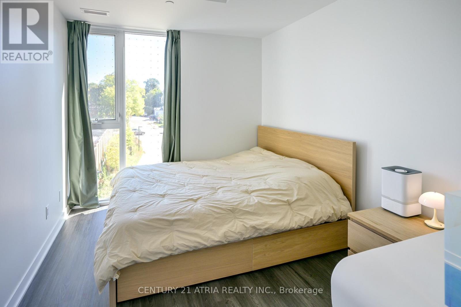 303 - 185 Alberta Avenue, Toronto, Ontario  M6C 0A5 - Photo 2 - C12635708