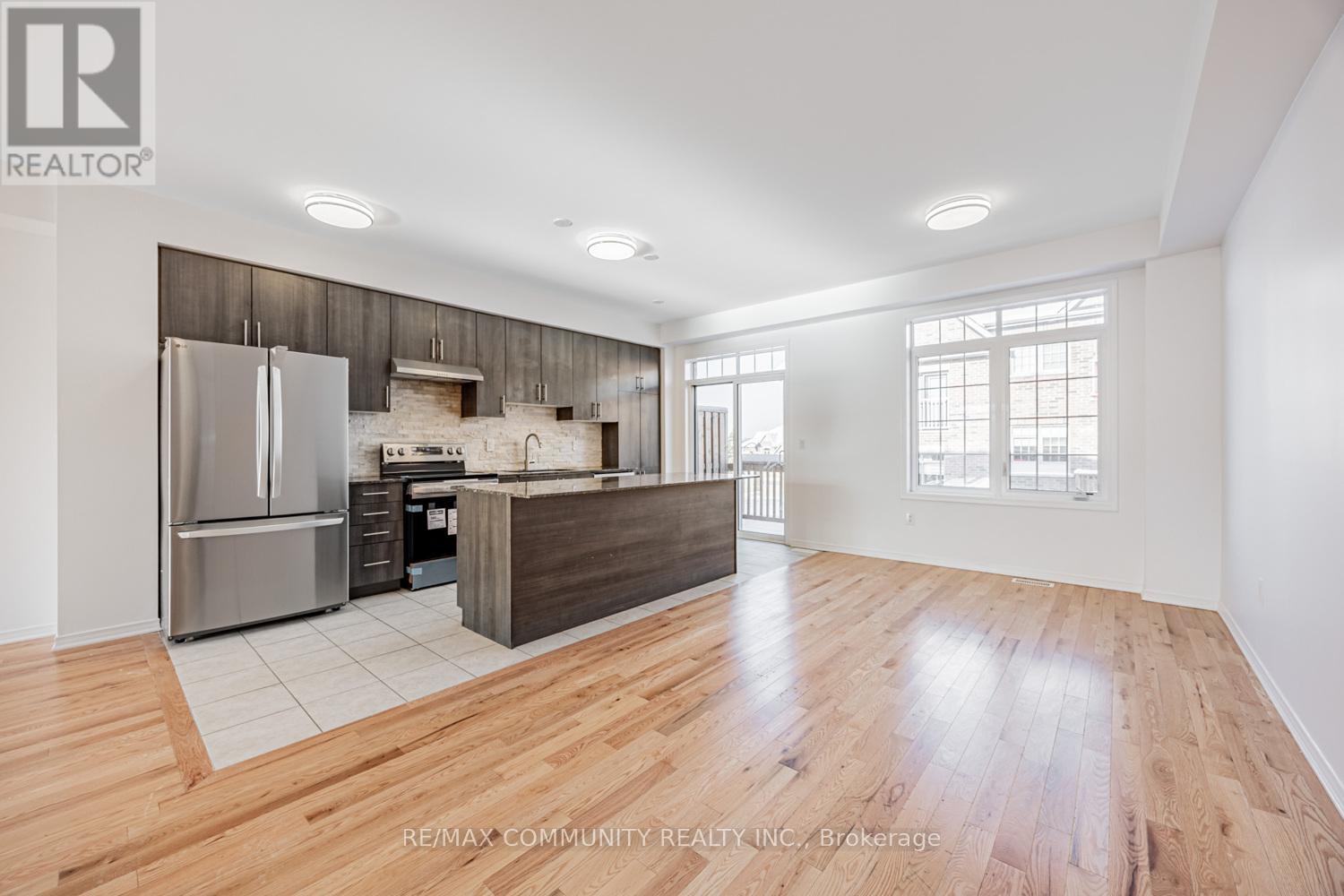 4 Healthcote Lane, Ajax, Ontario  L1Z 0V2 - Photo 12 - E12635750