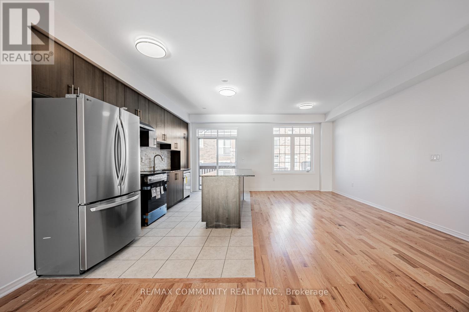 4 Healthcote Lane, Ajax, Ontario  L1Z 0V2 - Photo 13 - E12635750