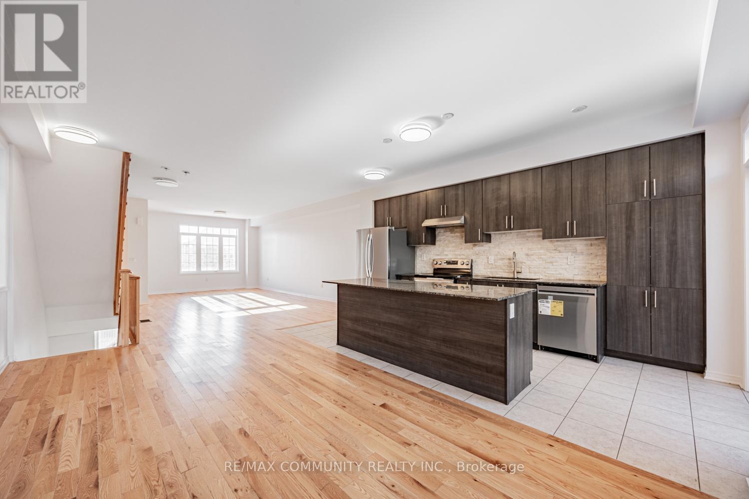 4 Healthcote Lane, Ajax, Ontario  L1Z 0V2 - Photo 15 - E12635750