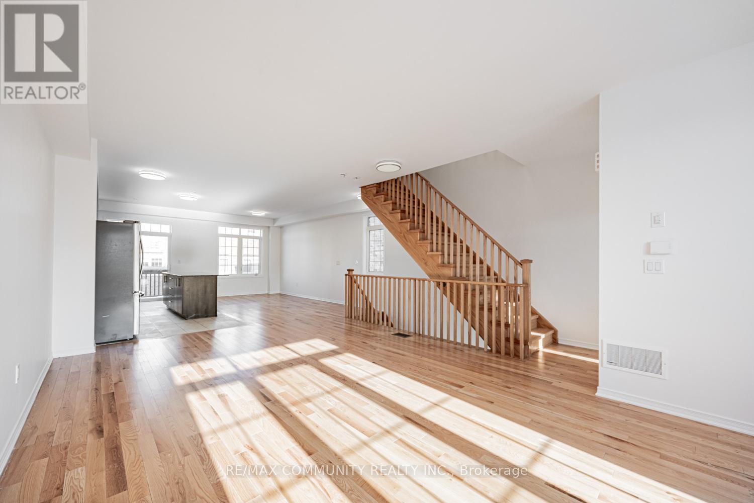 4 Healthcote Lane, Ajax, Ontario  L1Z 0V2 - Photo 18 - E12635750