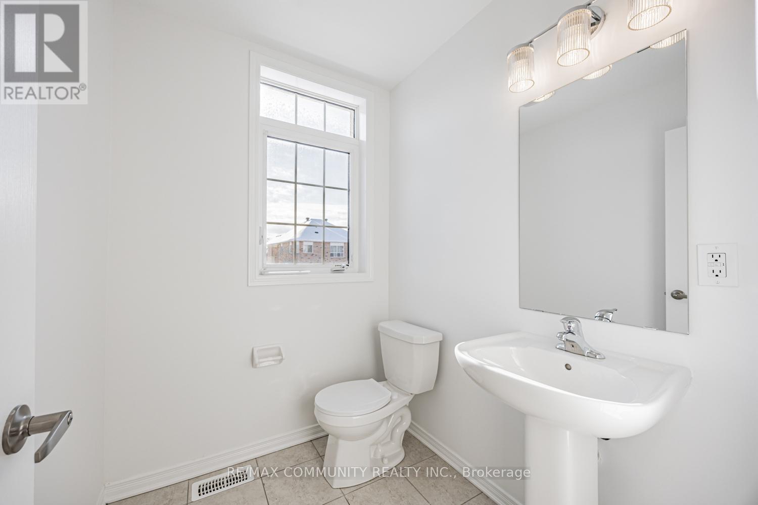 4 Healthcote Lane, Ajax, Ontario  L1Z 0V2 - Photo 20 - E12635750