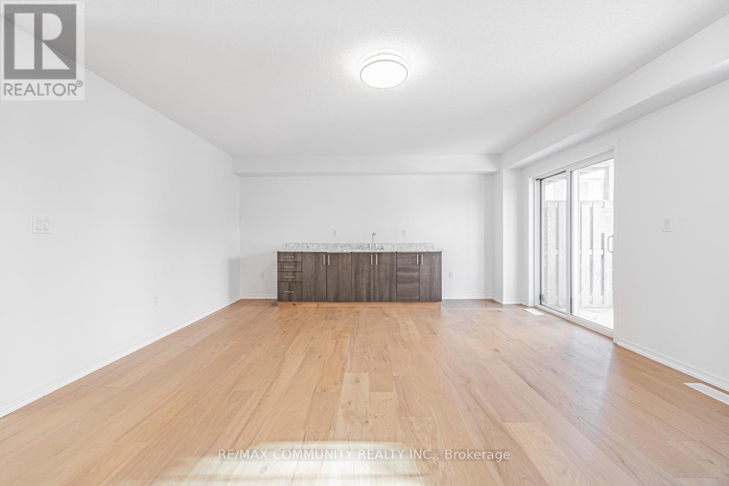 4 Healthcote Lane, Ajax, Ontario  L1Z 0V2 - Photo 6 - E12635750