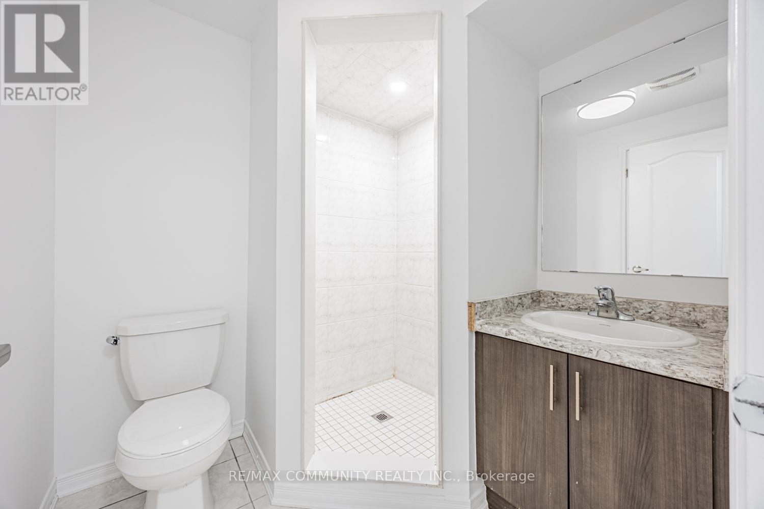 4 Healthcote Lane, Ajax, Ontario  L1Z 0V2 - Photo 9 - E12635750