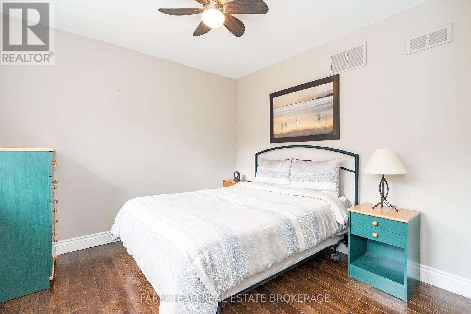 66 Meadows Avenue, Tay, Ontario  L0K 1E0 - Photo 24 - S12481929