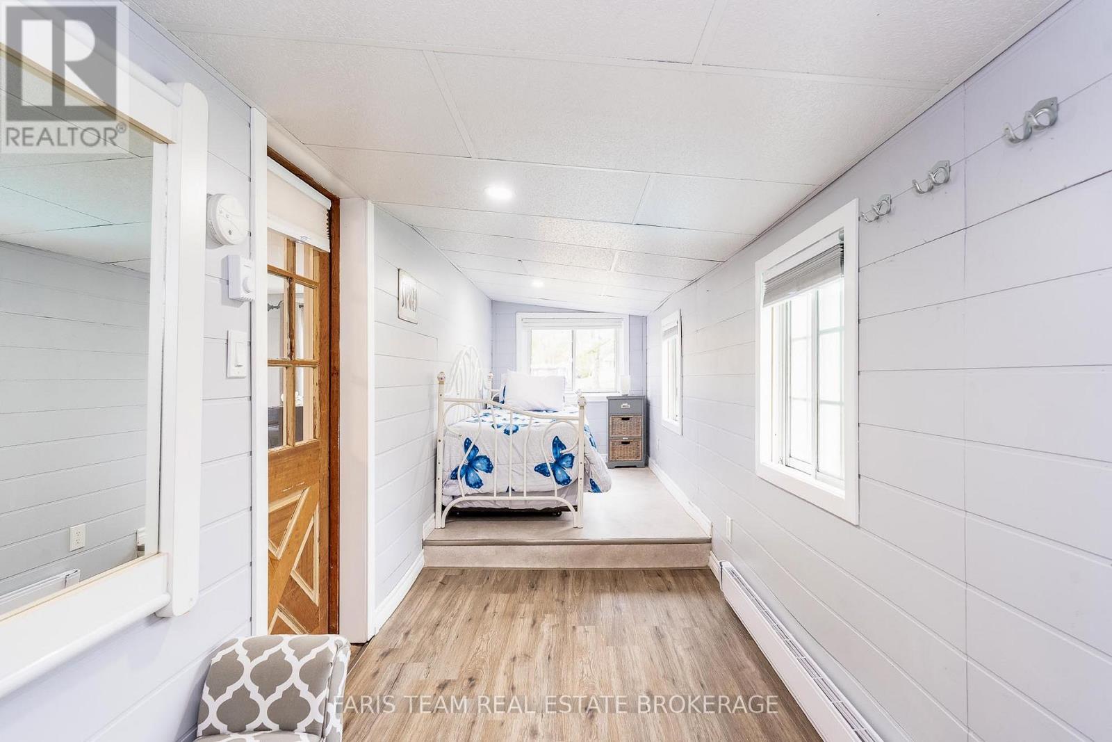 53 Playfair Drive, Tay, Ontario  L0K 2C0 - Photo 21 - S12569050