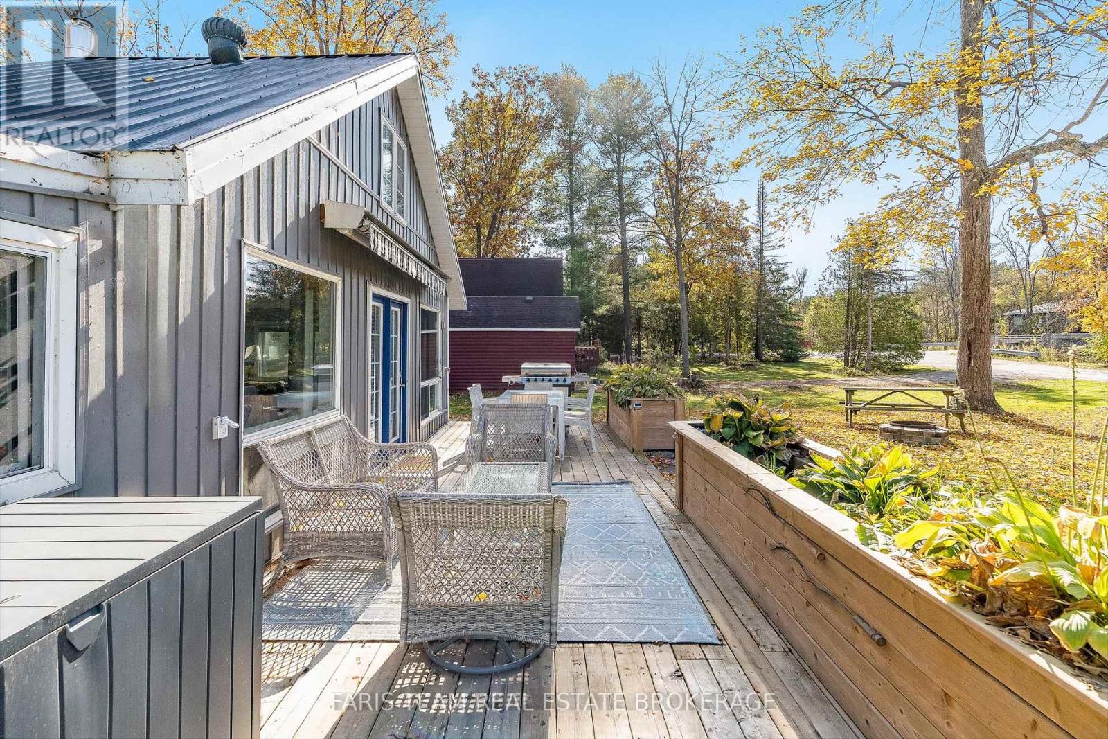 53 Playfair Drive, Tay, Ontario  L0K 2C0 - Photo 7 - S12569050