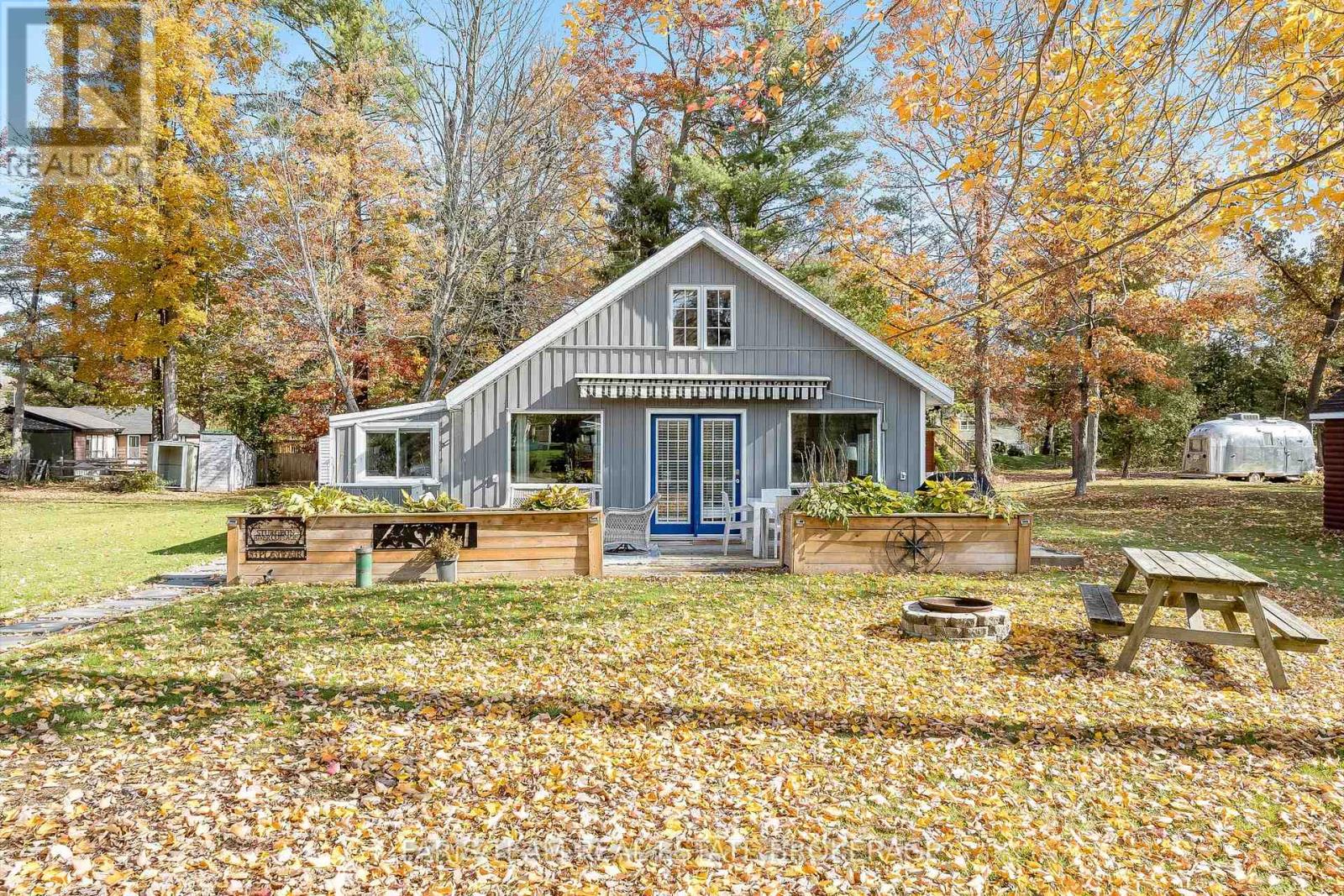 53 Playfair Drive, Tay, Ontario  L0K 2C0 - Photo 3 - S12569050