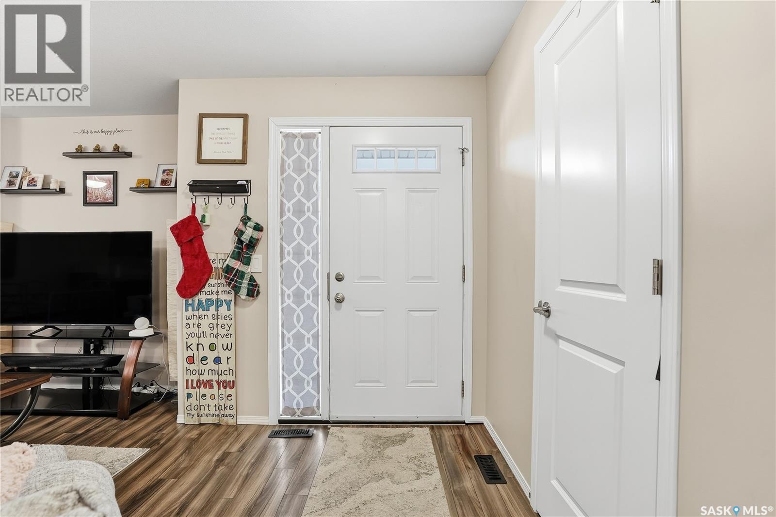 327 100 Chaparral Boulevard, Martensville, Saskatchewan  S0K 0A2 - Photo 3 - SK025653