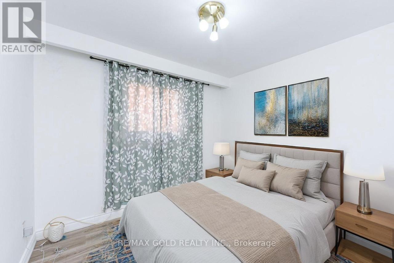 7292 Redfox Road, Mississauga, Ontario L4T 2L8 - Photo 20 - W12635712