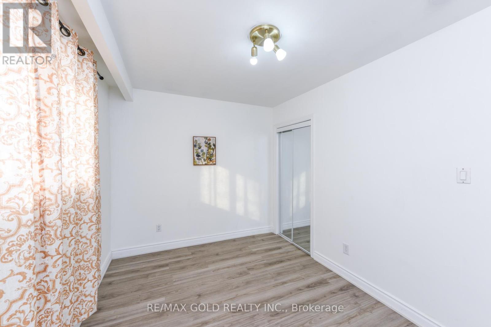 7292 Redfox Road, Mississauga, Ontario L4T 2L8 - Photo 21 - W12635712