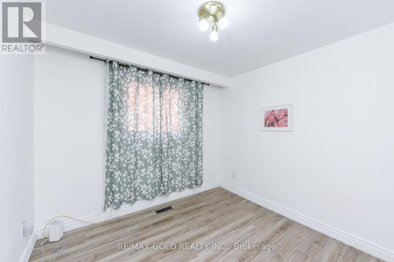 7292 Redfox Road, Mississauga, Ontario L4T 2L8 - Photo 22 - W12635712