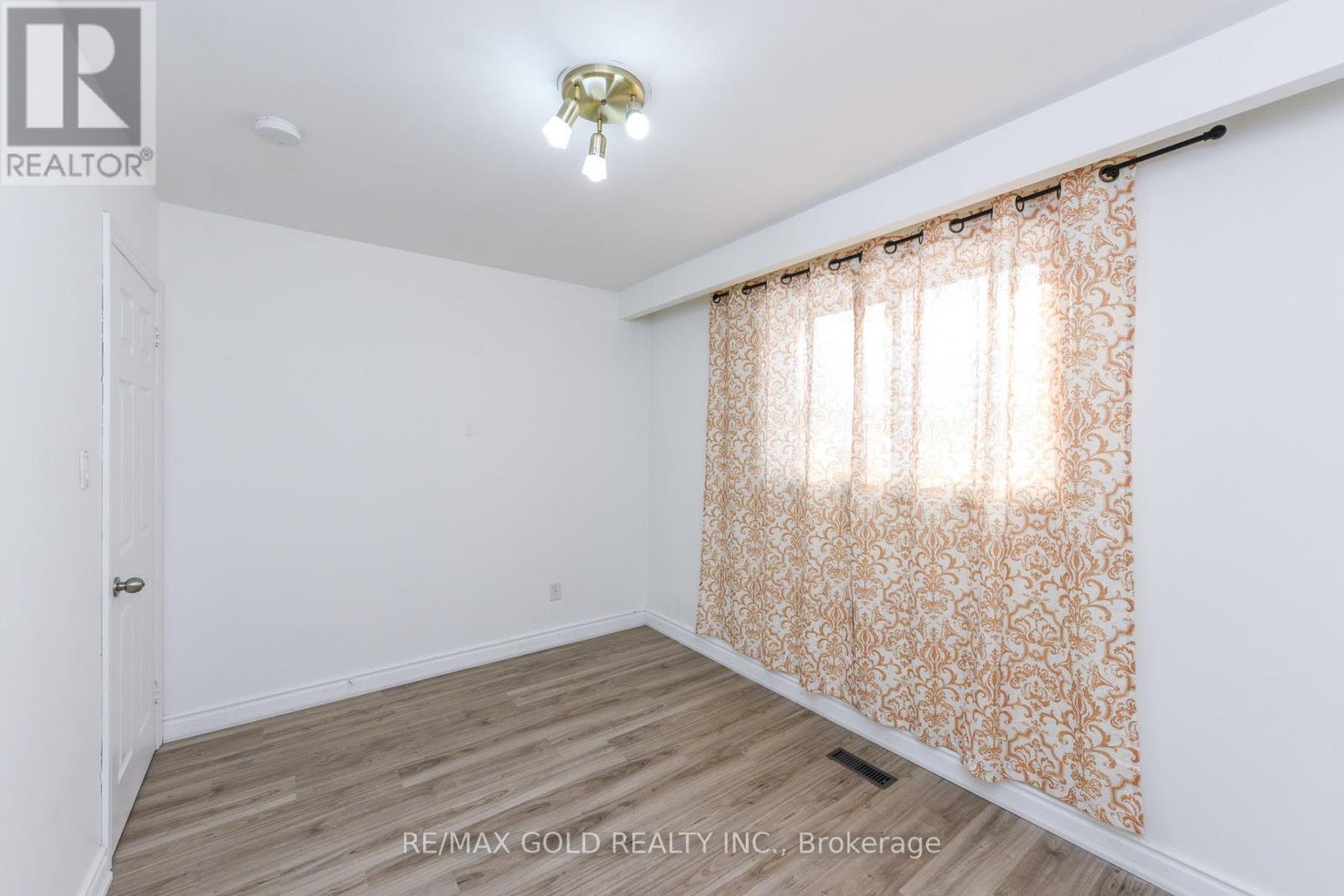 7292 Redfox Road, Mississauga, Ontario L4T 2L8 - Photo 23 - W12635712