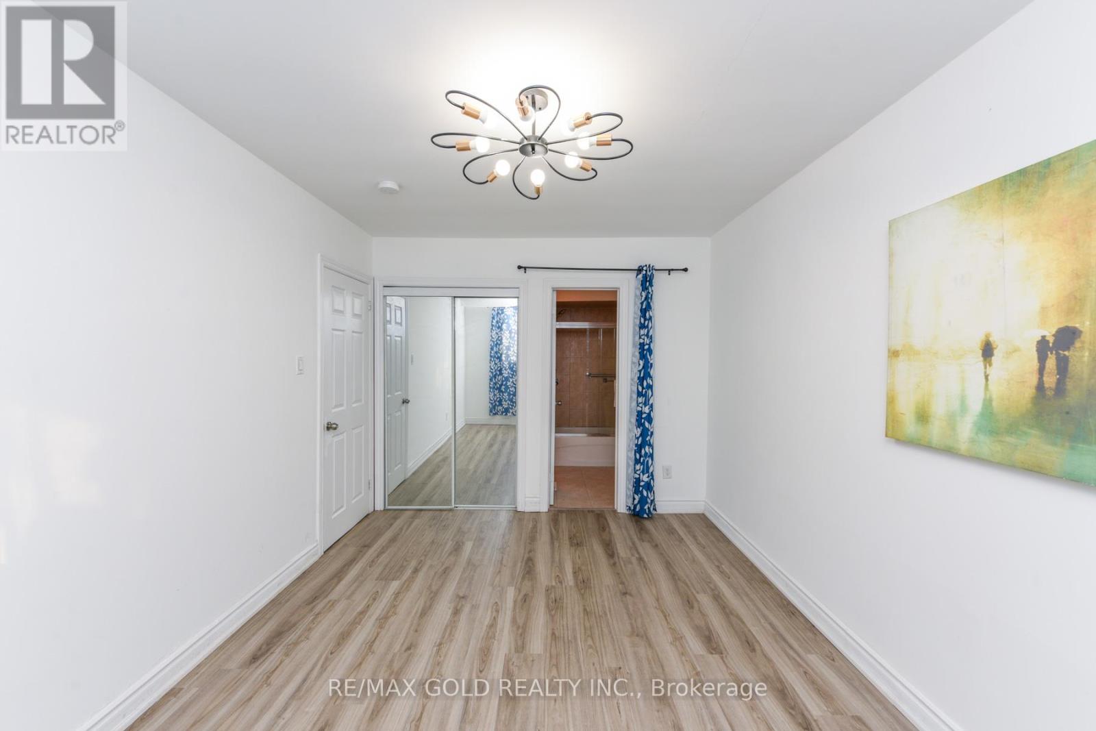 7292 Redfox Road, Mississauga, Ontario L4T 2L8 - Photo 25 - W12635712