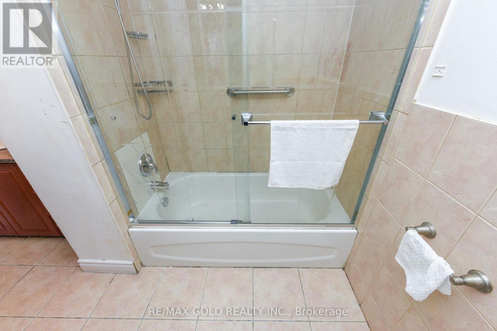 7292 Redfox Road, Mississauga, Ontario L4T 2L8 - Photo 28 - W12635712