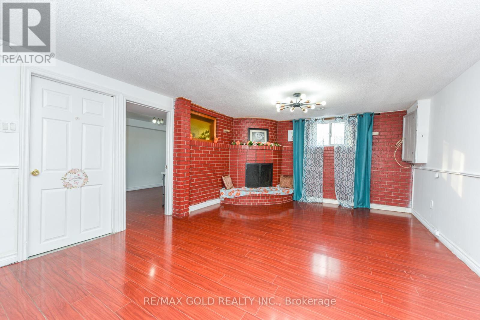 7292 Redfox Road, Mississauga, Ontario L4T 2L8 - Photo 32 - W12635712