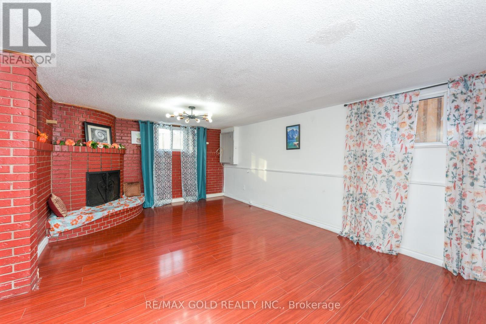 7292 Redfox Road, Mississauga, Ontario L4T 2L8 - Photo 33 - W12635712