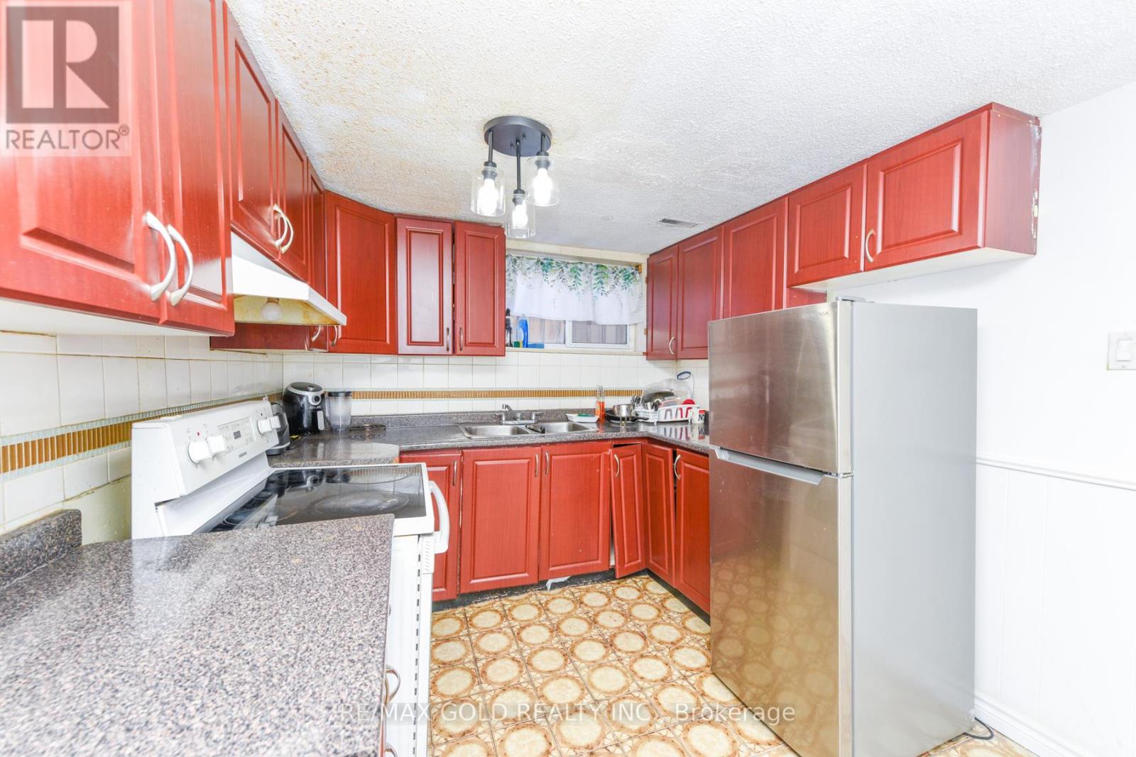 7292 Redfox Road, Mississauga, Ontario L4T 2L8 - Photo 37 - W12635712