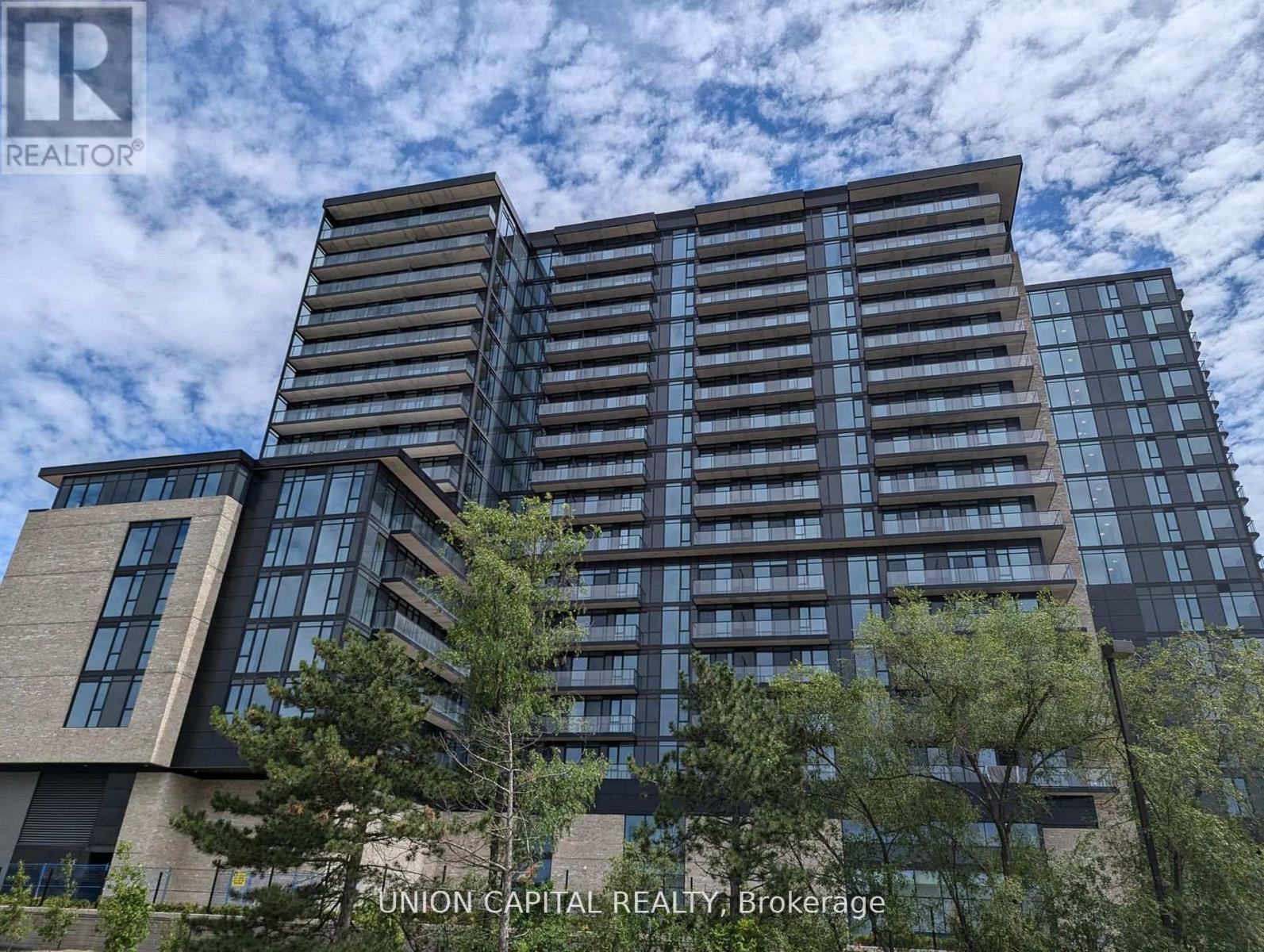 915 - 86 DUNDAS STREET E, Mississauga, Ontario