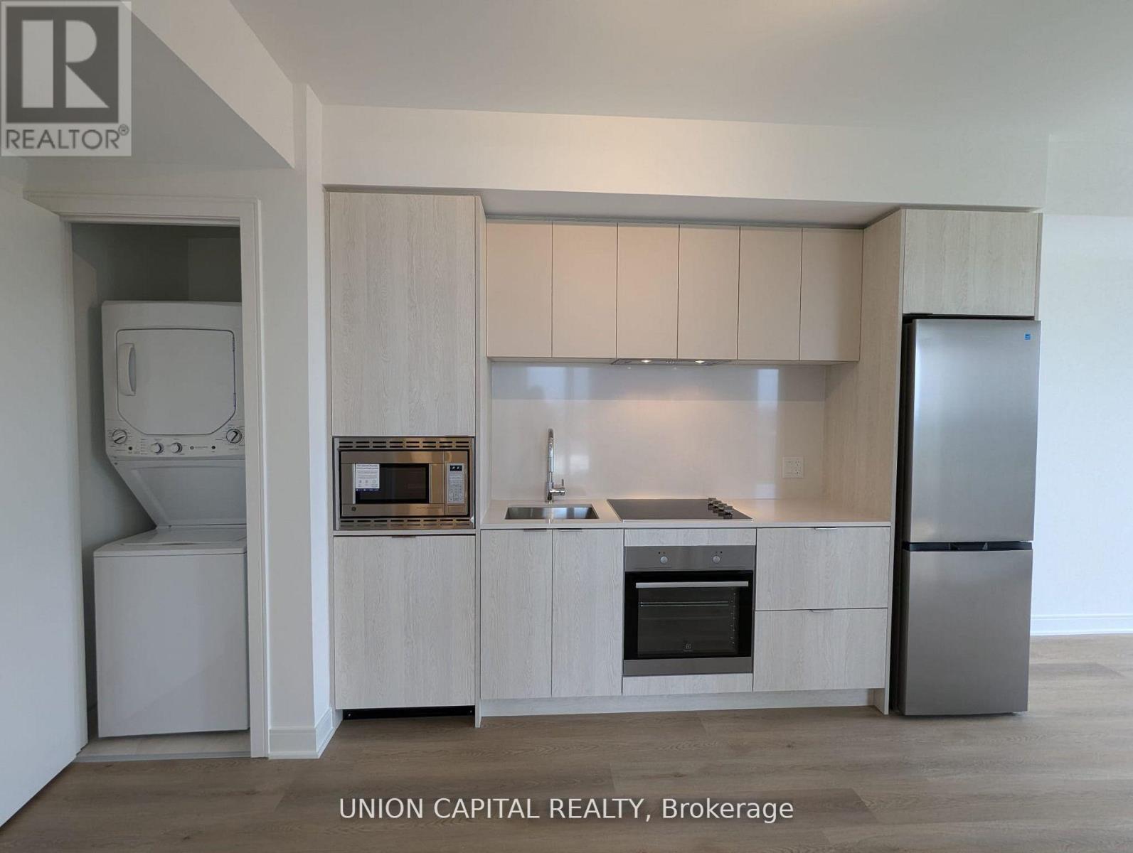 915 - 86 Dundas Street E, Mississauga (Cooksville), Ontario  L5A 0B1 - Photo 4 - W12635752